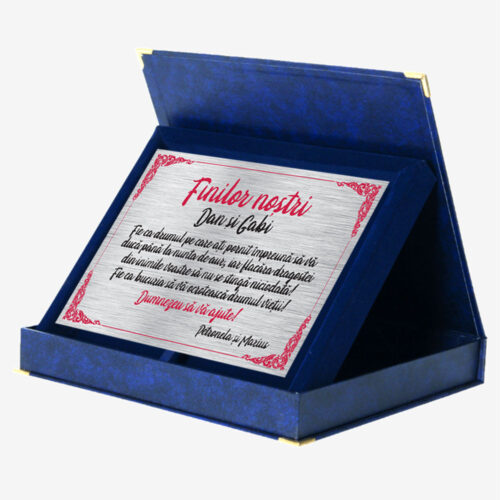 Diplomă personalizabilă gravată, cu plachetă din lemn, Finilor noștri