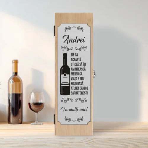 Cutie din lemn cu placă gravată pentru sticla de vin, cu ustensile, Aniversarea vârstei [ #0219 ]