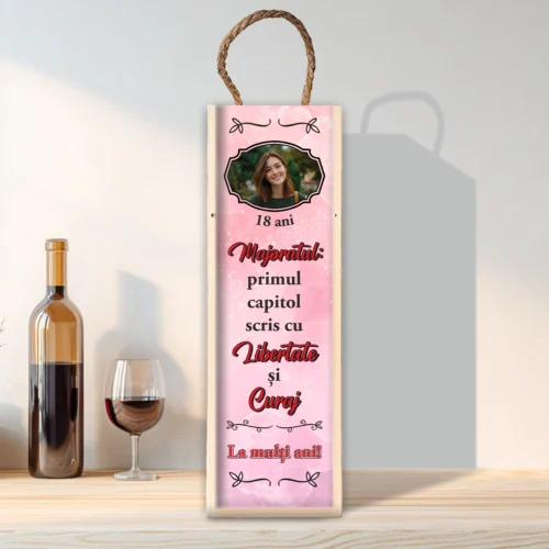 Cutie din lemn sublimată pentru sticla de vin, cu capac culisant, Aniversarea vârstei de 18 ani, Majoratul [ #0226 ]