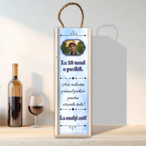 Cutie din lemn sublimată pentru sticla de vin, cu capac culisant, Aniversarea vârstei de 18 ani, Majoratul [ #0230 ]