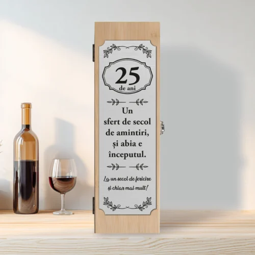 Cutie din lemn cu placă gravată pentru sticla de vin, cu ustensile, Aniversarea vârstei de 25 de ani [ #0235 ]
