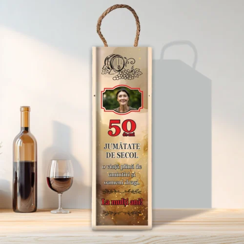 Cutie din lemn sublimată pentru sticla de vin, cu capac culisant, Aniversarea vârstei de 50 de ani [ #0266 ]