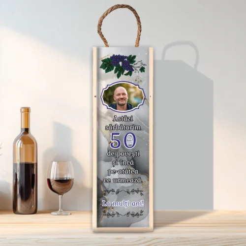 Cutie din lemn sublimată pentru sticla de vin, cu capac culisant, Aniversarea vârstei de 50 de ani [ #0270 ]