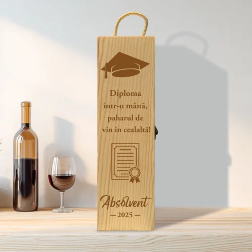 Cutie din lemn gravată pentru sticla de vin, cu închizătoare din metal, Cadou pentru Absolvire [ #0194 ]