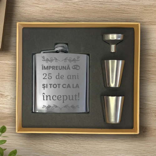 Ploscă de metal personalizată – simplă sau set cu păhărele, Cadou pentru Aniversarea căsătoriei de 25 de ani [ #0490 ]
