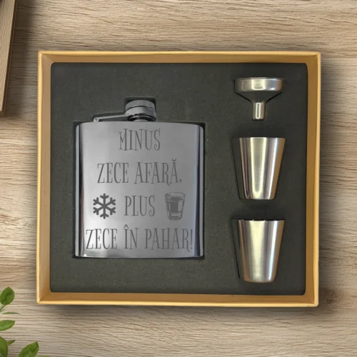 Ploscă de metal personalizată – simplă sau set cu păhărele, Cadou de Crăciun [ #0568 ]