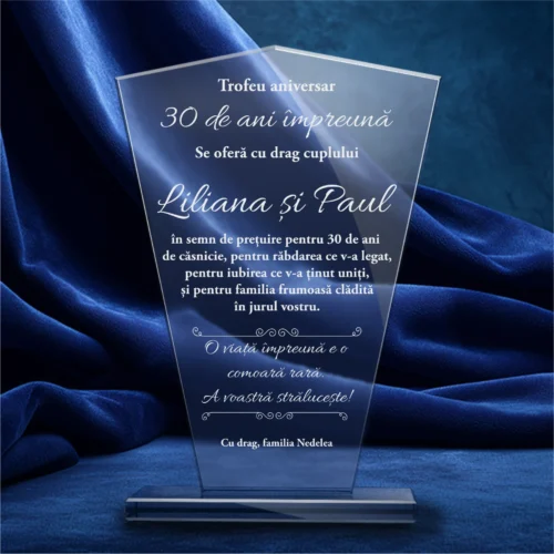 Trofeu din Sticlă Elegant – Personalizat prin Gravură Laser, Aniversarea căsătoriei de 30 de ani [ #0633 ]