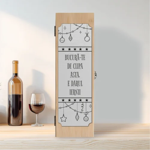 Cutie din lemn cu placă gravată pentru sticla de vin, cu ustensile, Cadou de Crăciun [ #0597 ]
