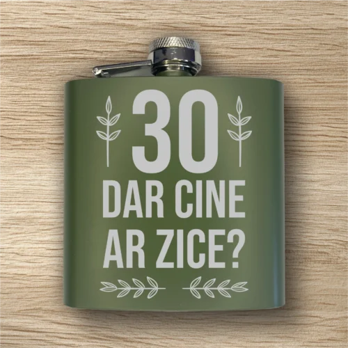 Ploscă de metal personalizată – simplă sau set cu păhărele, Cadou pentru Aniversarea vârstei de 30 de ani [ #0361 ]