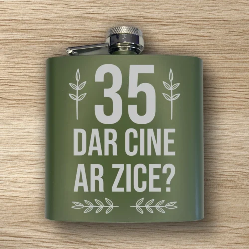 Ploscă de metal personalizată – simplă sau set cu păhărele, Cadou pentru Aniversarea vârstei de 35 de ani [ #0382 ]