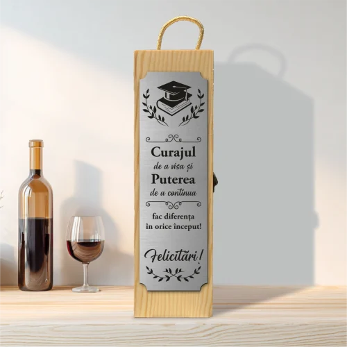 Cutie din lemn gravată pentru sticla de vin, cu închizătoare din metal, Cadou pentru Absolvire [ #0198 ]