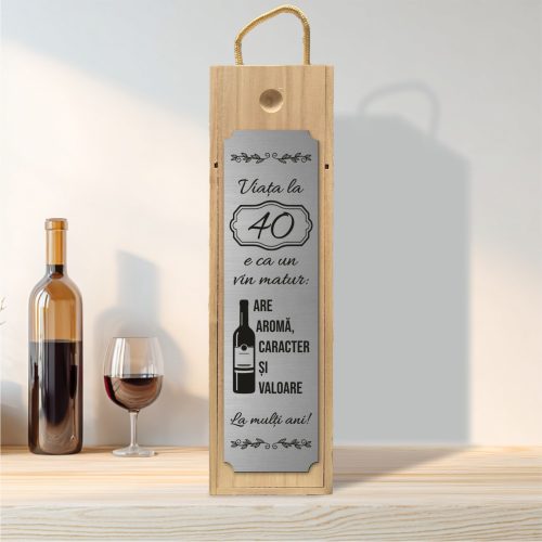 Cutie din lemn gravată pentru sticla de vin, cu capac culisant, Aniversarea vârstei de 40 de ani [ #0261 ]