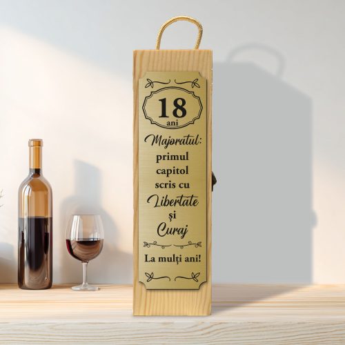 Cutie din lemn gravată pentru sticla de vin, cu închizătoare din metal, Aniversarea vârstei de 18 ani, Majoratul [ #0224 ]